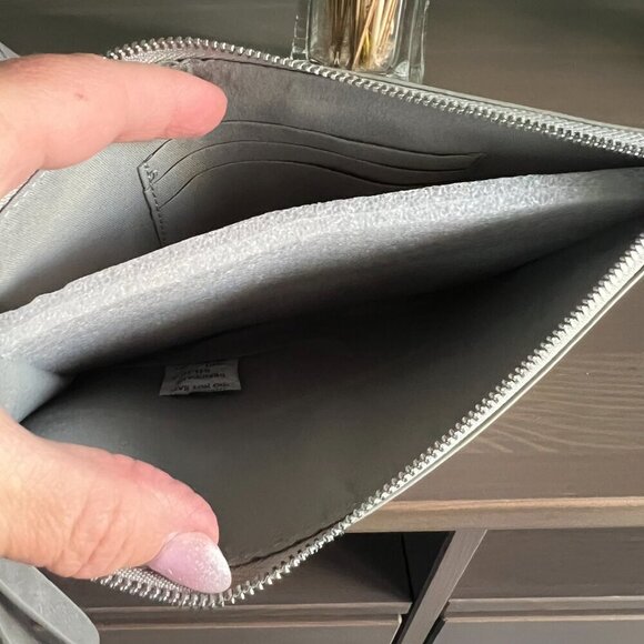 NWT Simply Southern Snakeskin Wristlet Clutch Gray Snakeskin Animal Print Wallet - Picture 5 of 13